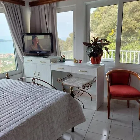 Apartment Baso Hilltop Argassi