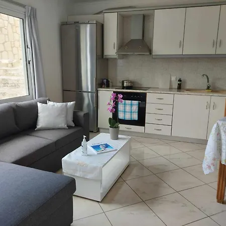 Apartment Baso Hilltop